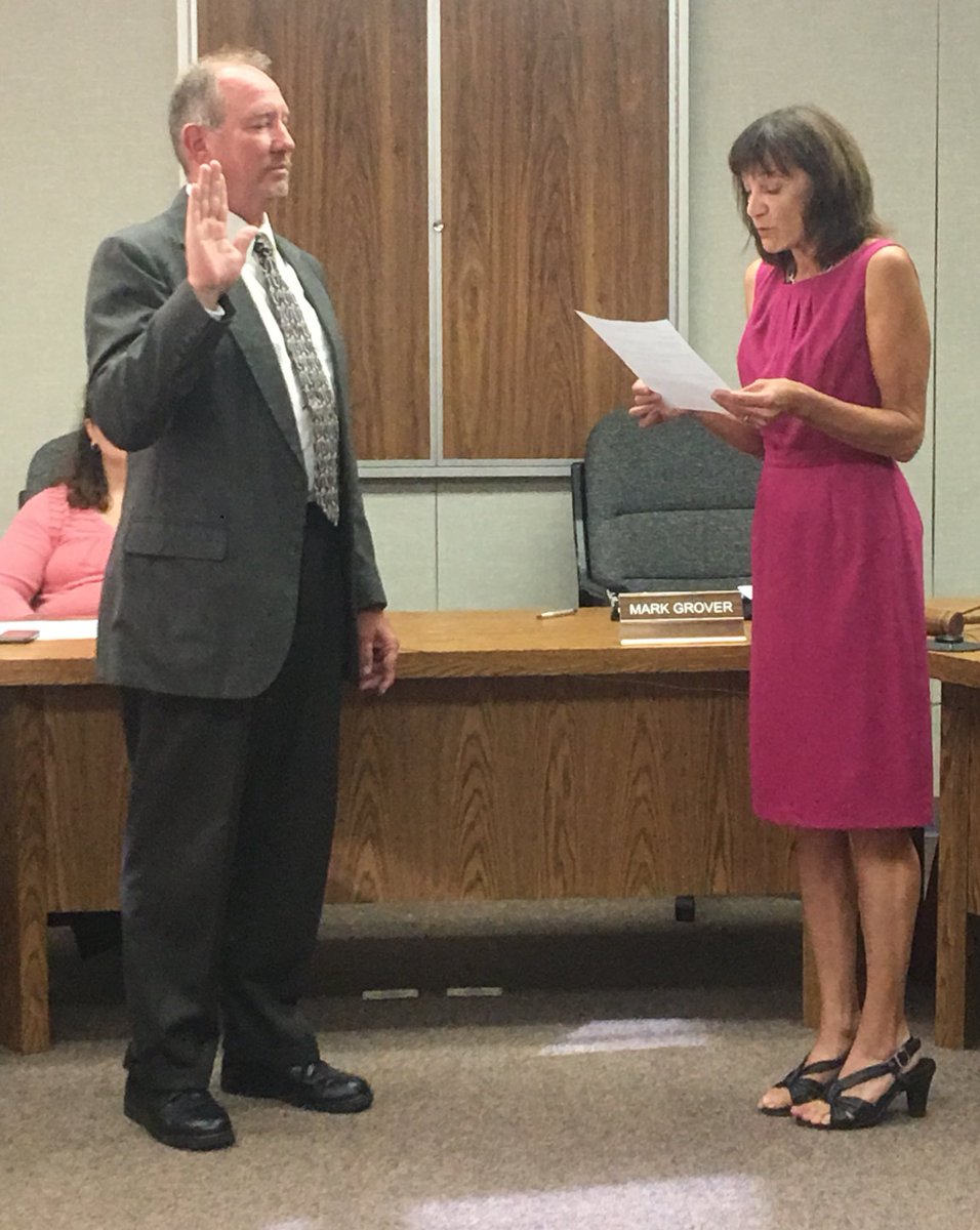 OphirPrincipal's tweet photo. Mark Grover is sworn is as newest member of #OCESD school board @ocesdsuper @BCOEsuper https://t.co/2u9WOpxzbx