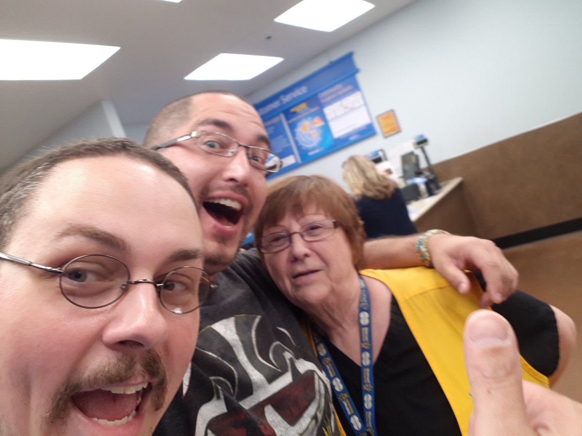 deadpetland's tweet photo. Brightened the day for all of my old CW. #EverythingIsComingUpChad #RoadTrip #YQL #IsntThatAmazing https://t.co/XBtEf1zT1e