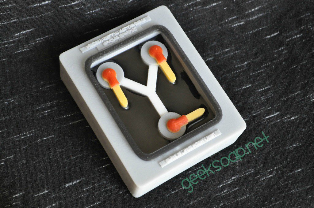 geeksoap's tweet image. SURPRISE! Your shower is now a time machine. bit.ly/2wpxVdE #bttf #geeksoap