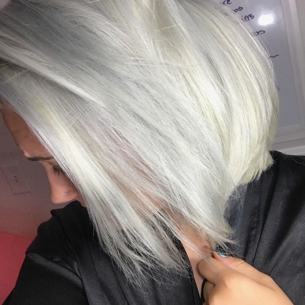 ShearArtisans's tweet photo. Beautiful pearl and silver hair color. By Donna at Shear Artisans Salon and Art Gallery https://t.co/2Y1r9n3kOJ, Fl. 32904 (321)729-8989 https://t.co/2YXo6MDsRh