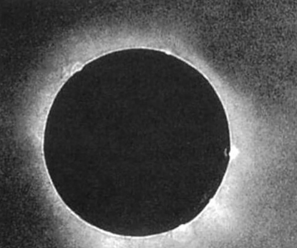 RJSzczerba's tweet photo. First photo of a total solar eclipse taken in 1851 (via @SPACEdotcom) #EclipsePBS #Eclipse2017 https://t.co/DPPhzX0tD1