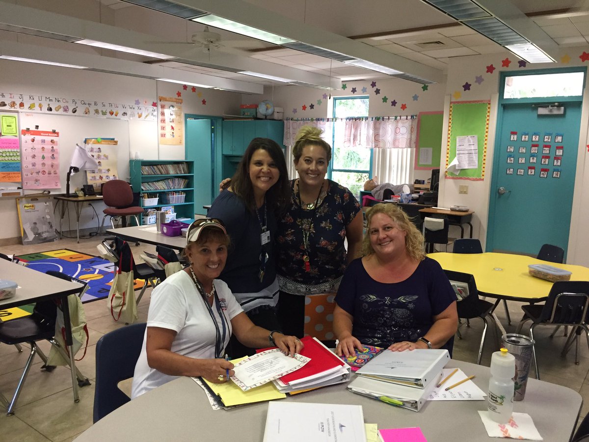 MyBeachland's tweet photo. Community of learners...PBIS edcamp @IRCSchools @Beachland_ES #howBESlearns #BESproud https://t.co/Zm98oFfhtA