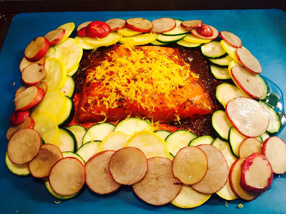 FairyInKitchen's tweet image. Jezzebelle helped make Fairy Salmon on a Cedar Plank facebook.com/TherezaFairyIn…