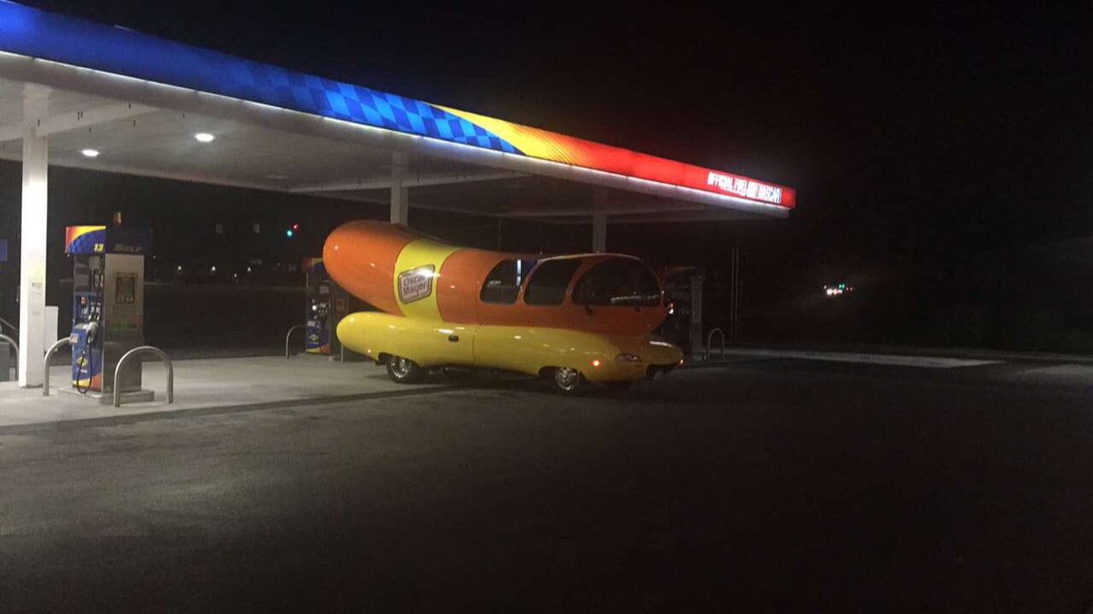 BangerRoss's tweet photo. @Tully Dude, what you said the other day about "Lottery People" is so true. 15 damn minutes at the counter. One drove off in this after .. https://t.co/duUpvlNywx