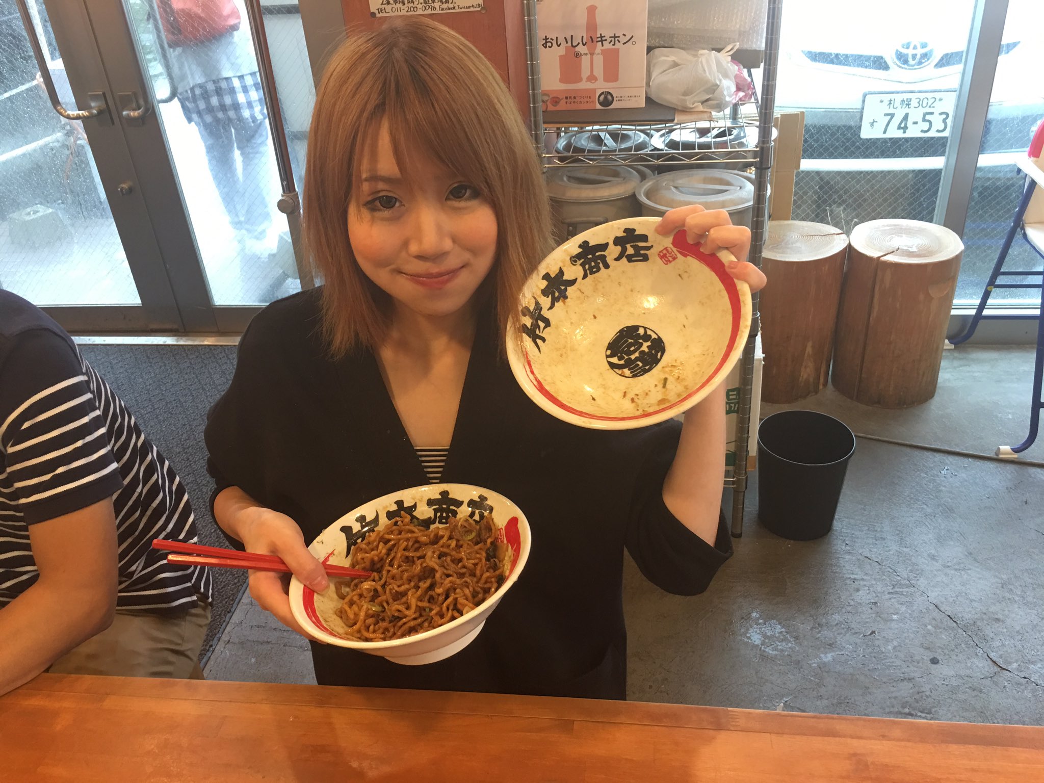 中華そば 札幌煮干センター この間の話ですが 元祖大食い王決定戦に出場している 大畑花蓮 さんが来店され イベント中の 油そば 限界突破 の700g 2杯をキレイに完食されました スゴすぎです ｧ D イベントは明日までです