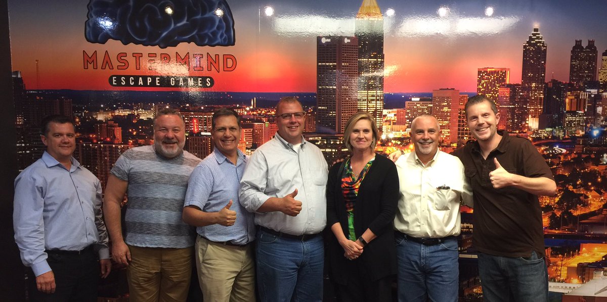 maiklindner's tweet photo. @virtustream team building. Masterminds in action. Tomorrow back in the cloud. https://t.co/A8yW2XrPZt