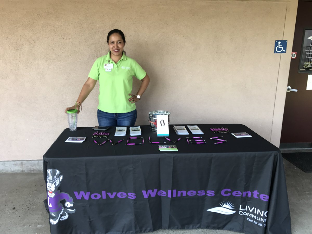 visitlch's tweet image. LHS Back to School Night. Come tour WWC and be entered to win a FitBit. @LHSBandGuardDL @LHS_sports24 @wolvesprincipal