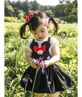 Look_Chou's tweet photo. https://t.co/5tI0iGrVAh
Une jupe à bretelles qui se porte avec ce joli haut à couronne. Vos petites y resteront mignonnes et confortables. https://t.co/6SHdLfolcY