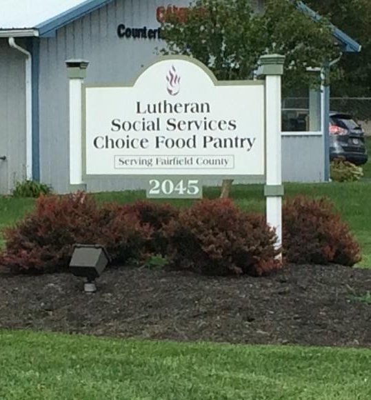 4403_470's tweet photo. @SinclairCC AJT Horticulture students give back by donating over 1000 pounds of produce to Fairfield County Food Bank... https://t.co/hGc78G85lH