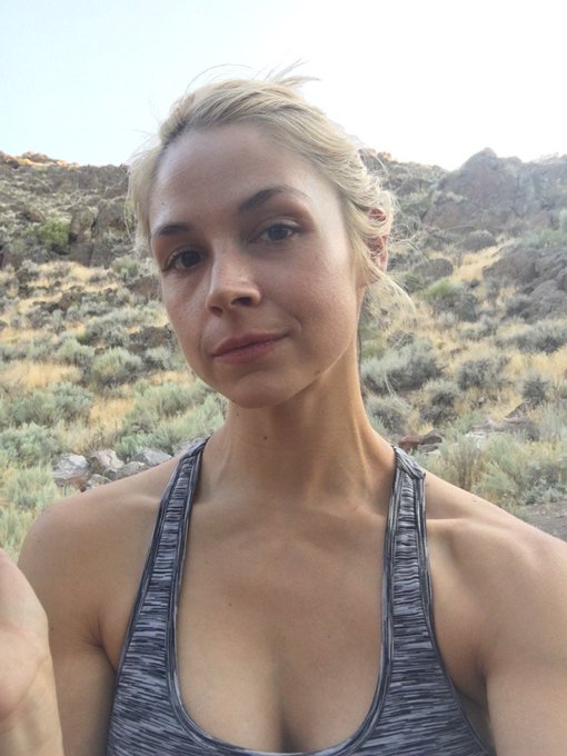 Mmmm I'm horny 😘❤️😈 https://t.co/Z2uHs7CbhS