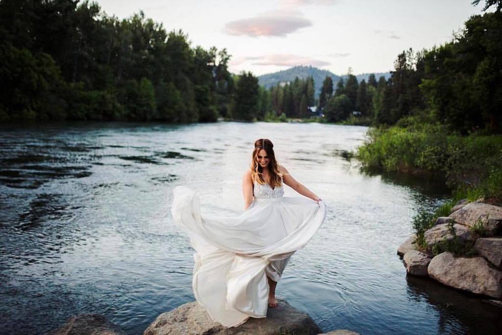 CascadeWorkshop's tweet photo. From attendee @anchorveilphoto:
Not gonna lie, this heat is making me wish I was back in Leavenworth shooting. Eas… https://t.co/HbUTQT1SmG https://t.co/NkFULghWCH