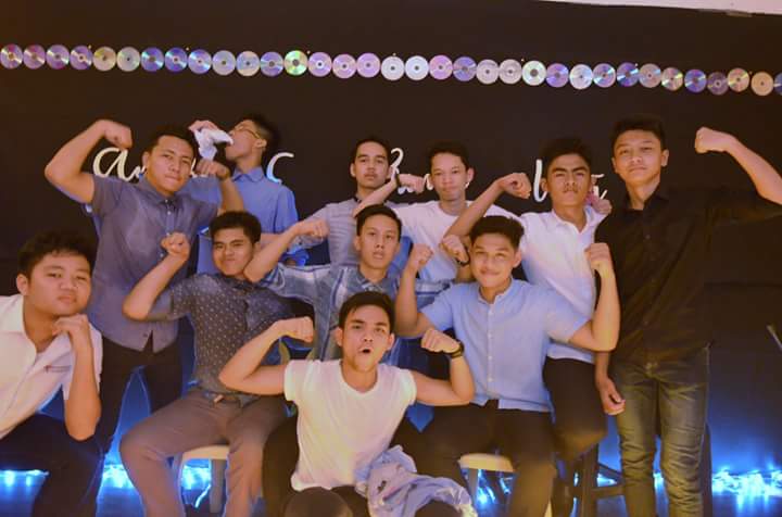 CharlesLadera's tweet photo. #MILMusicWeek2017 With da boys 💪💪 https://t.co/oyq5AxCqss