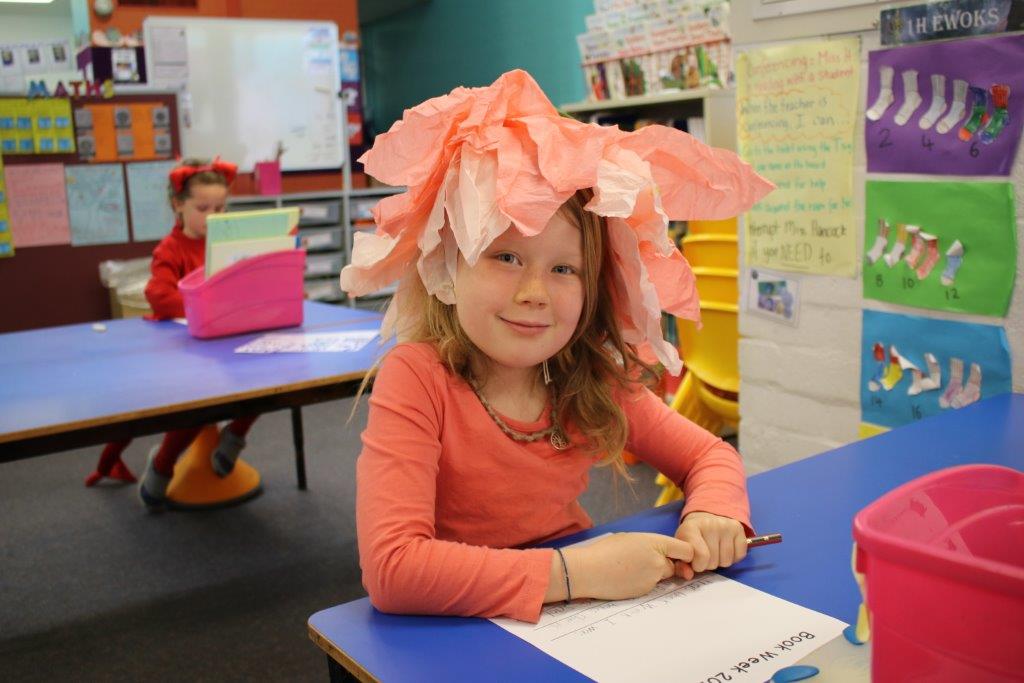 GiralangPrimary's tweet image. Happy Book Week! We have enjoyed exploring quality children's literature this week culminating in a wonderful dress up day today. #BookWeek