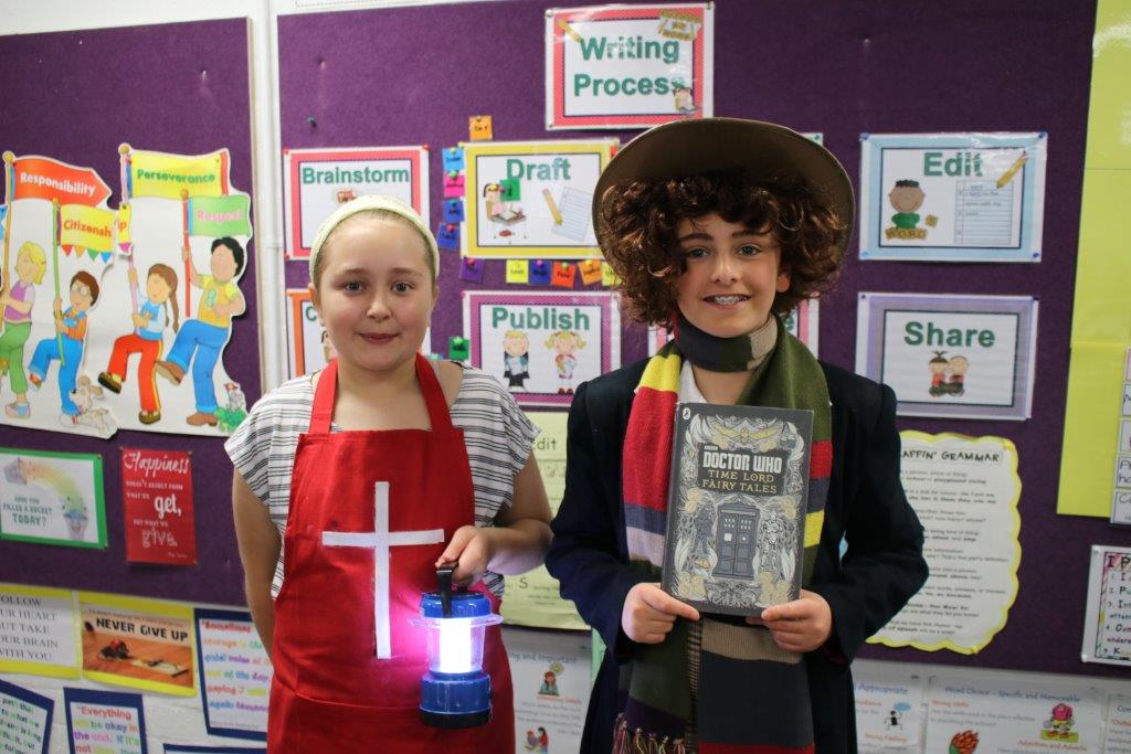 GiralangPrimary's tweet image. Happy Book Week! We have enjoyed exploring quality children's literature this week culminating in a wonderful dress up day today. #BookWeek