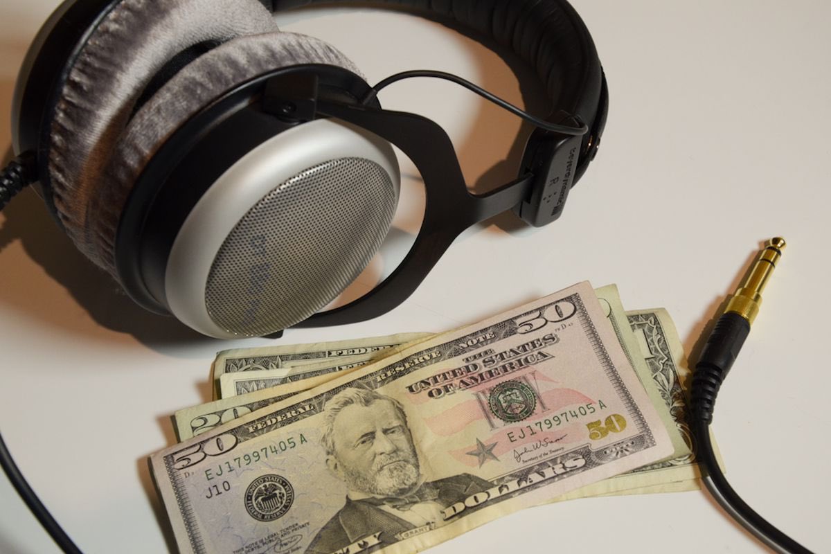 OpenCrates's tweet photo. — @SonyGlobalMusic new deal with @Dubset will let it monetize unofficial remixes https://t.co/a8Bx8nDQ9q #DJs #musicbiz https://t.co/CF2bDspb16