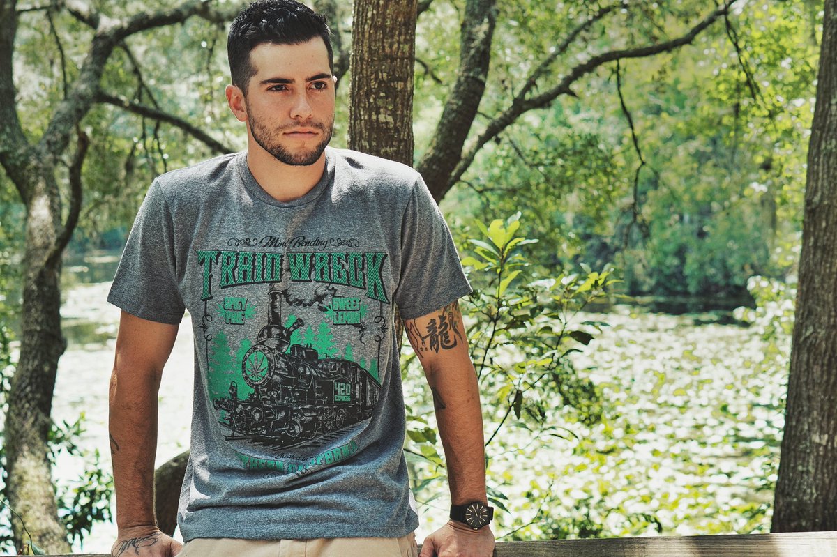 SevenLeafLife's tweet photo. Train Wreck Marijuana Strain T-shirt 🚂🌿 https://t.co/eR7BDpuUkm. #sevenleaf #weed #marijuana #cannabis #strain #strains #fashion https://t.co/lPLJKoGx6f