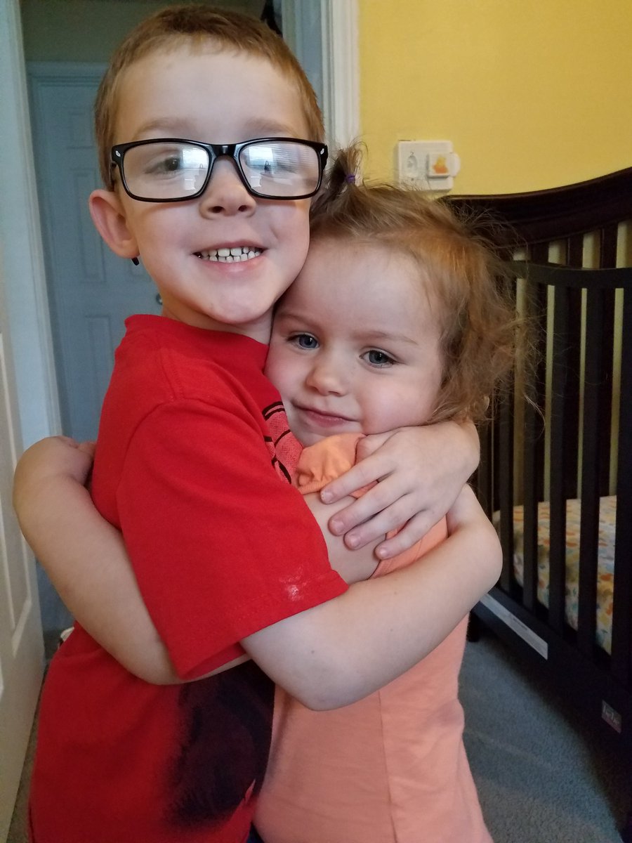 abbzyo's tweet photo. Az &amp; her bffl Danny 🙂 https://t.co/5UyIde0tZG