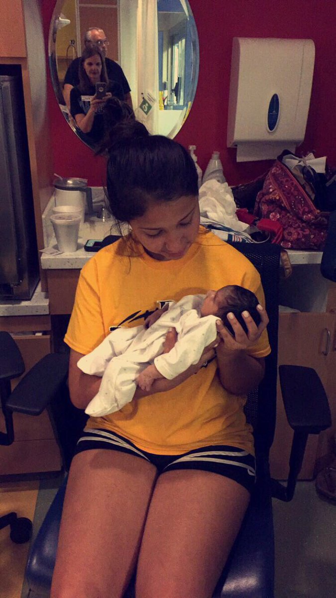 TaylonCooper's tweet photo. I miss you so much Carter grace .. keep looking over me as I continue to grow into a women. I love you &amp; think about you every day! ❤️ RIP https://t.co/Ax9HNCX36c