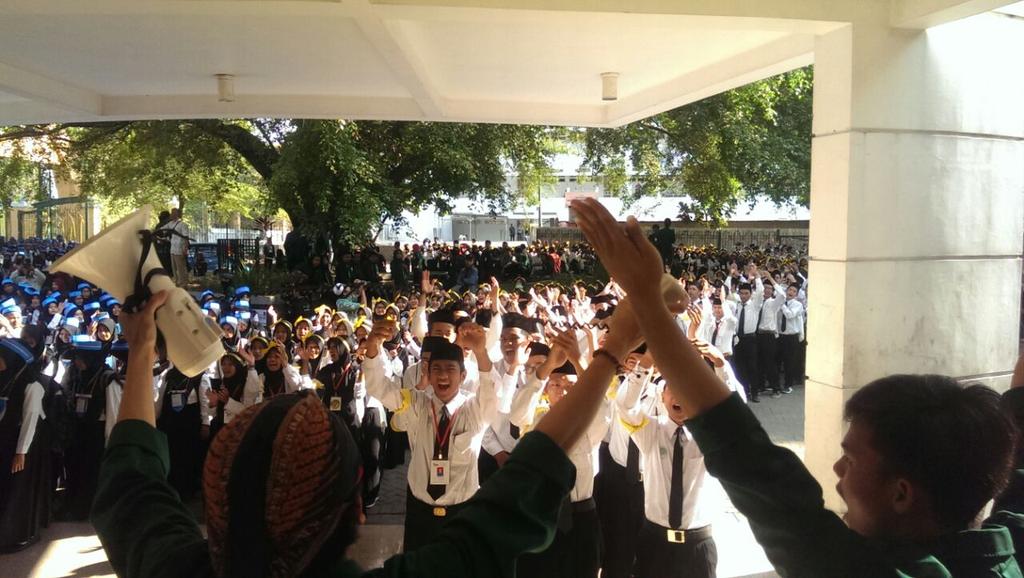 lpmarena_'s tweet photo. Penerapan PBAK untuk pertama kalinya di UIN Sunan Kalijaga, bagaimana pendapat maba terkait penerapan kebijakan yg baru ini?
#PBAK2017 #UIN https://t.co/8yCwHJK73B
