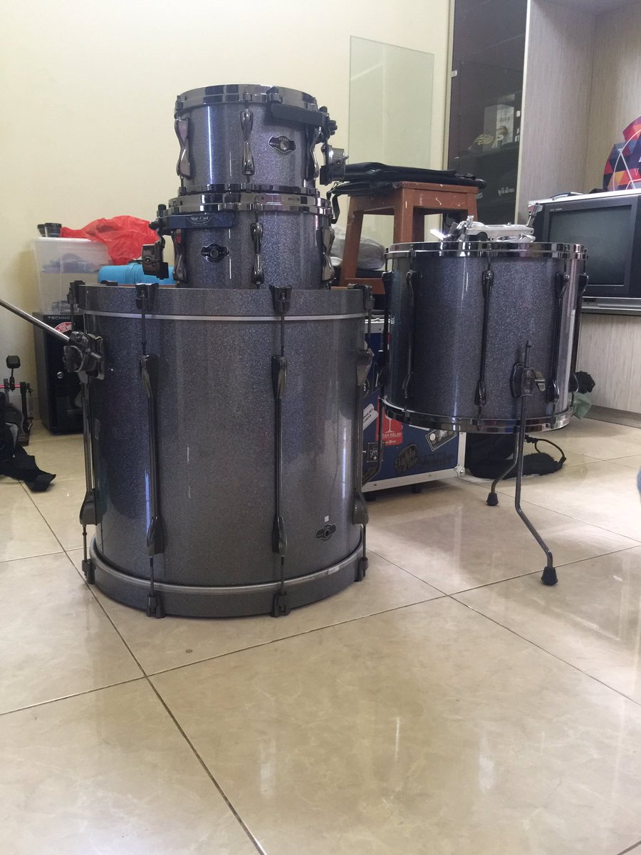 For sale tama superstar hyperdrive 10,12,16,22 shell only.with out hardware..
08111383777 <a href="/DrumBagus/">@DrumBagus</a>