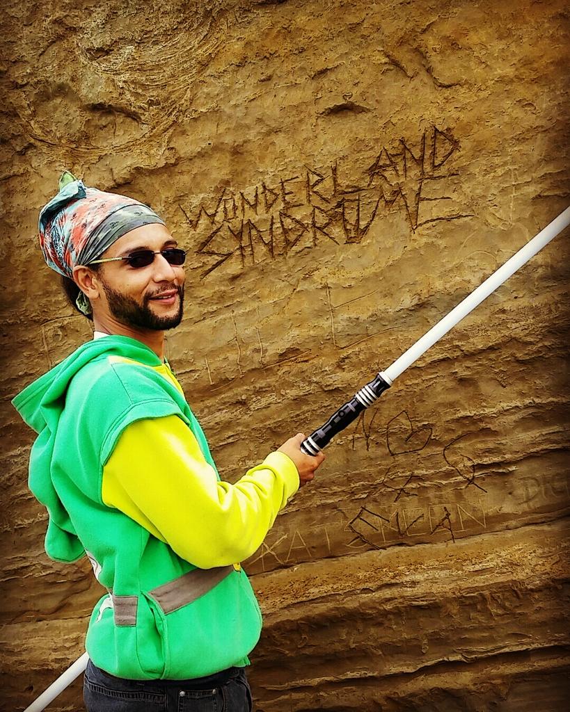 Wonderland Syndrome tweet media