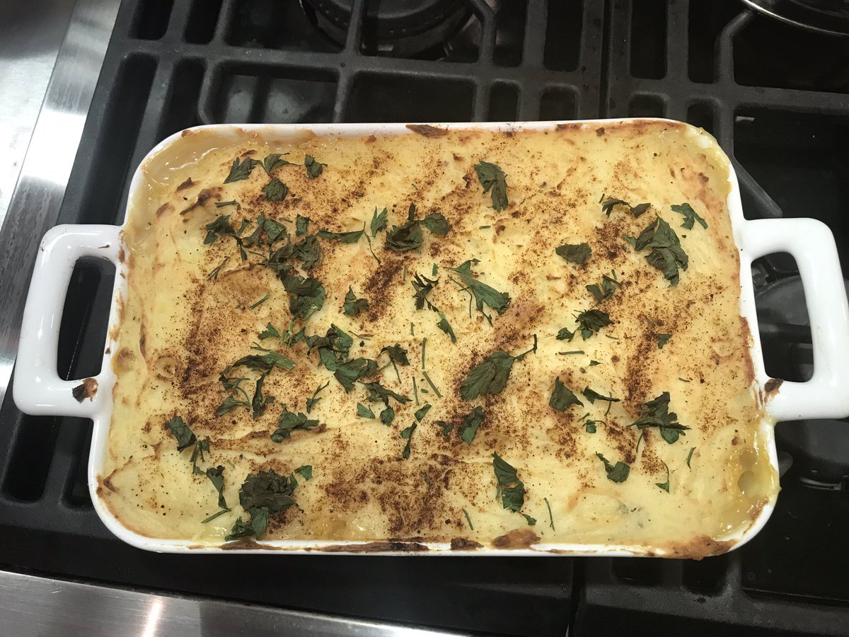 vanessabveille1's tweet photo. #patechinois #shepardpie #homemade https://t.co/KYxdgn82xM