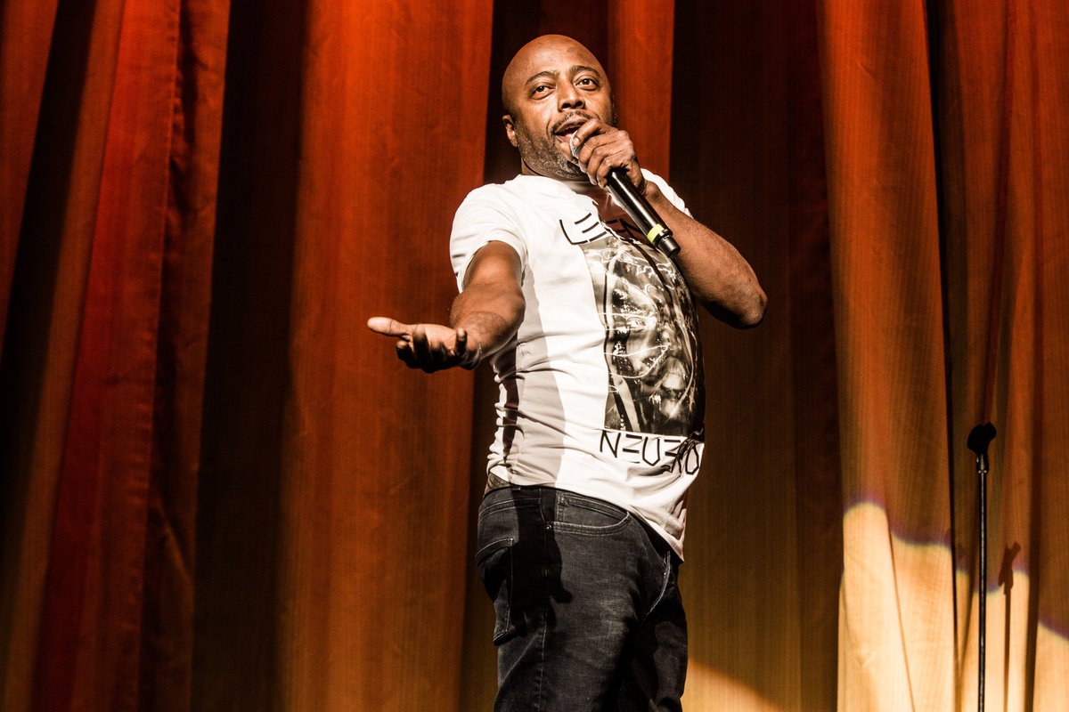 ChappelleRCMH's tweet photo. August 22, 2017 - Dave Chappelle &amp; Solange: Live From Radio City, plus appearances by @DonnellRawlings @Ashley_Barnhill [photos: M. Bitton] https://t.co/79or2bcsxt