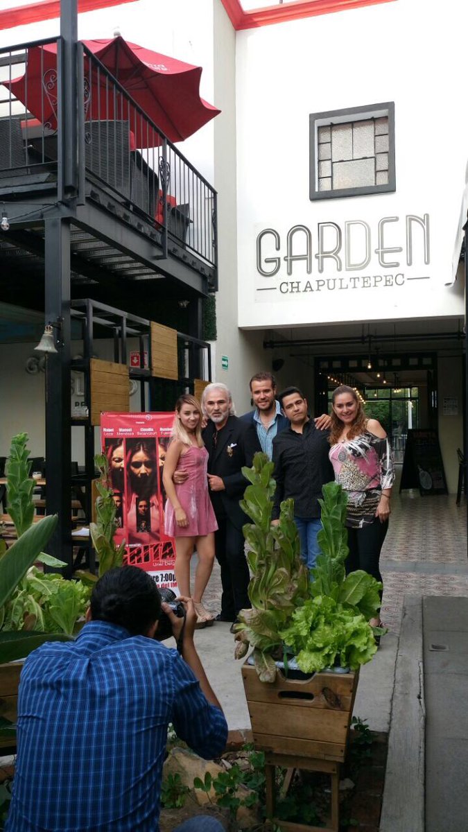 minervitaflores's tweet photo. Esto es parte del convivio hoy con el elenco de la Obra de #Teatro #Grita de @uriel_delgado
#GritaTeatro
#GardenChapultepec https://t.co/mVgUVeCoPJ