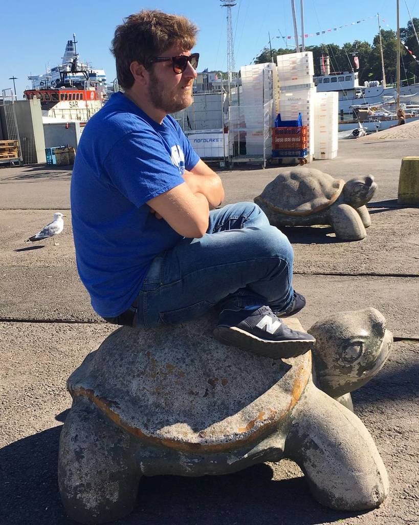 BOB_Liuzzo's tweet photo. chi va piano va sano e va lontano ma si annoia da morire... #helsinki #bobliuzzo #whoisbob #finland #turtle #seapo… https://t.co/QrZyHTbowc https://t.co/4f0p10u0jq