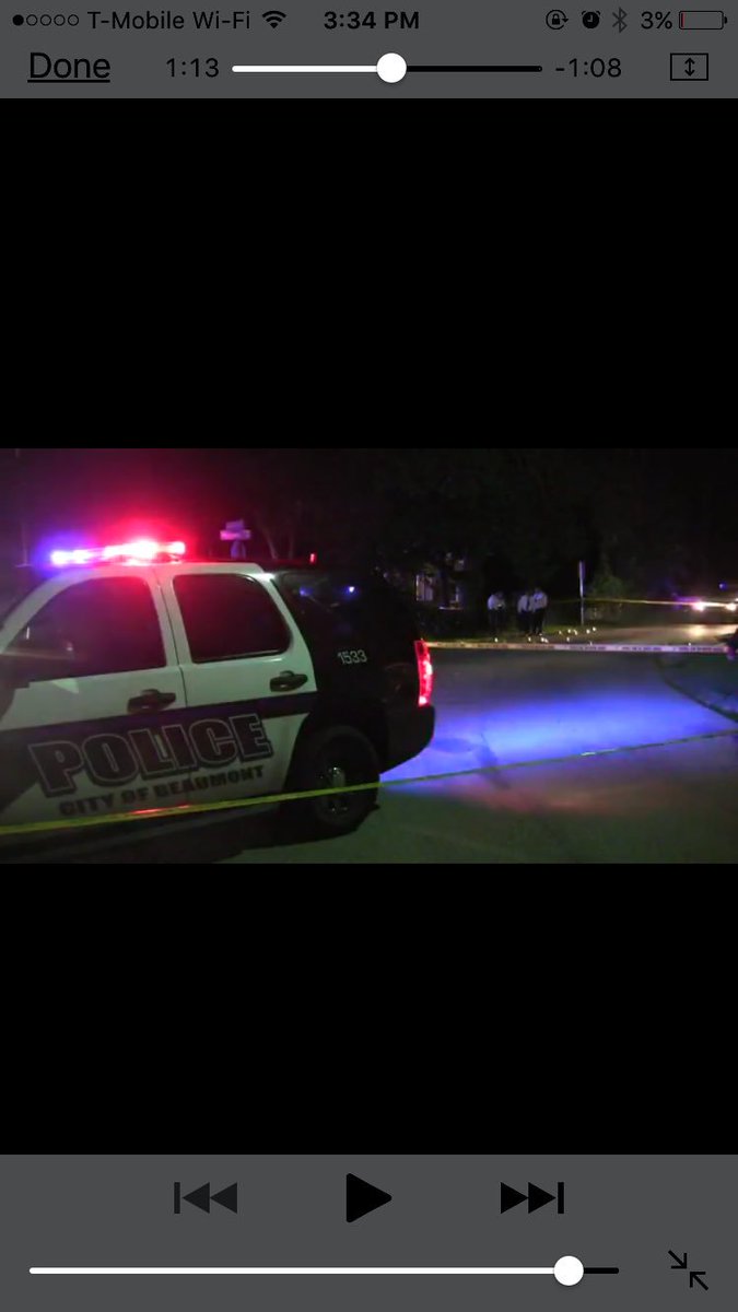 Yog_Dee's tweet photo. The night they hit my nanny house up with over 50 round with 5 kids in the house Ain't no love in my city 🖕🏾#RIPUNCLEBOSS https://t.co/AgmRFDNNIj