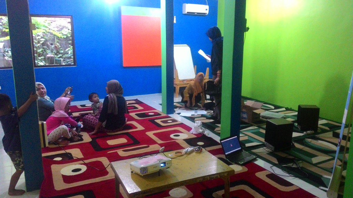 karamel_edu's tweet photo. Acara parenting hari sabtu di Karamel Education .
Semoga dengan adanya acara Parenting seperti ini bisa meningkatkan toleransi Orangtua :) https://t.co/L9rZ2LriU9
