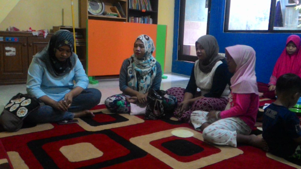 karamel_edu's tweet photo. Acara parenting hari sabtu di Karamel Education .
Semoga dengan adanya acara Parenting seperti ini bisa meningkatkan toleransi Orangtua :) https://t.co/L9rZ2LriU9