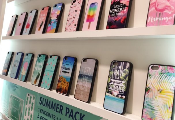 LesTDP's tweet photo. Vous aimez les coques Summer Pack disponibles chez The Kaze ?📱 #thekase #terrassesduport https://t.co/pQVuwroWVZ