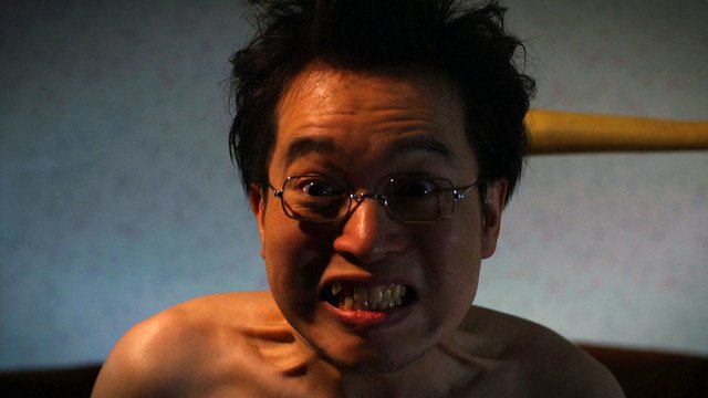 owarai_natalie's tweet photo. 絶頂迎える瞬間くも膜下出血、脳みそ夫主演映画「くも漫。」10月DVD化（動画あり） https://t.co/Resd5otLL7 https://t.co/pZ8VTSAscA