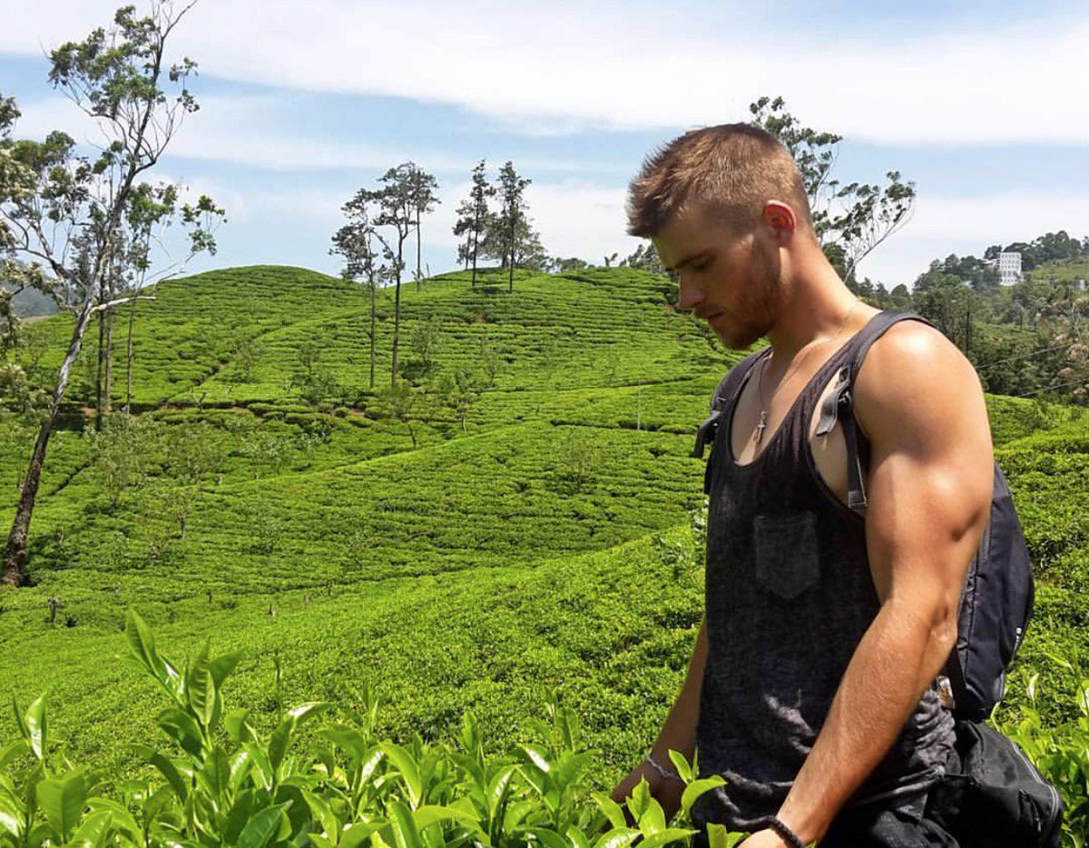 HalpeTea's tweet photo. Visit highlight- Walking through our lush green tea fields in the morning #halpewatta #halpe #tea #teatime #tour #Ella #unique #experience https://t.co/PiPab7dc65