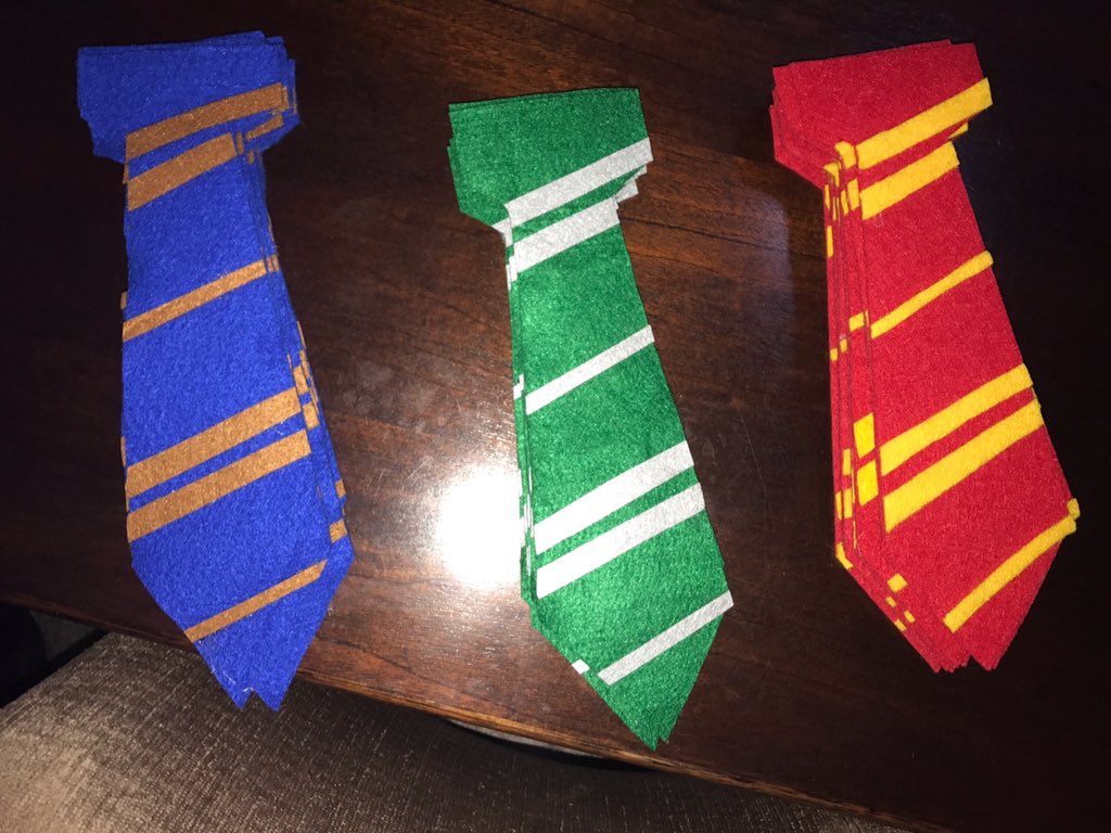 ktecollins's tweet photo. @susancolemannz @GirlGuidingNZ @mumameg While you're talking about #GirlOpportunities at #LCConference we're crafting for upcoming #HarryPotter camp. Check out our house ties! https://t.co/68qSm6pbuw