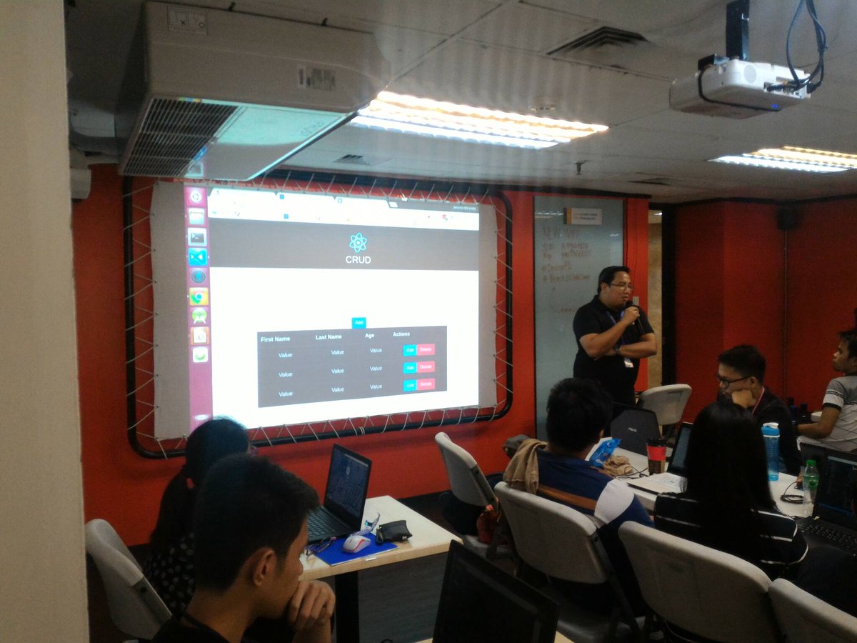 DEVCONPH's tweet image. Mr. Ben Segovia, the representative of our gold sponsor, Virtela, giving a talk about what is Virtela. #ReactJSCodeCamp #DevConPH