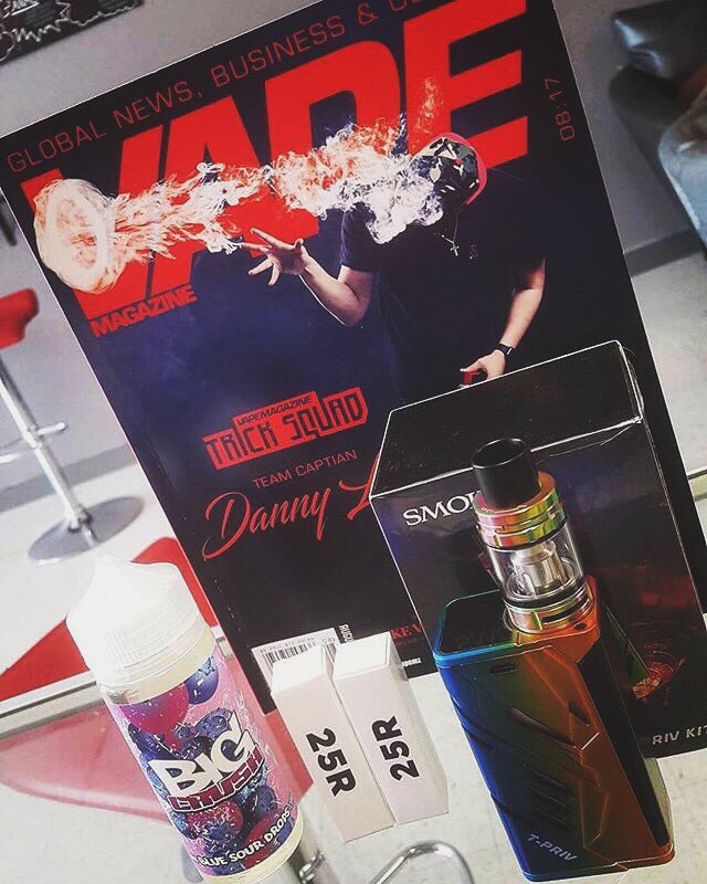 VapeMZ's tweet photo. Who's ready for the weekend? #VapeEssentials 😤💨

photo: @strictlyvapesllc on Instagram https://t.co/rqFRzf7sgN