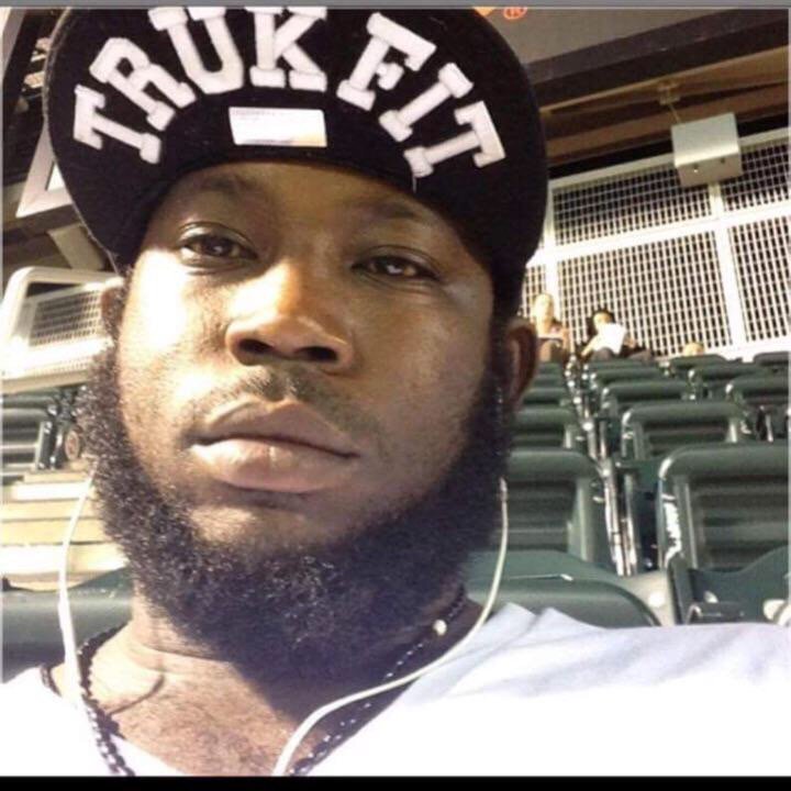 BreadInBoston's tweet photo. #FridayTurnUp #Giveaway 🏎🏎🏰🏰🏰🏰🏰#Liveme 🔱R.G🔱RO¥AL🔱GANG🔱: https://t.co/FsDLsBa27Y https://t.co/YJi6PRttud