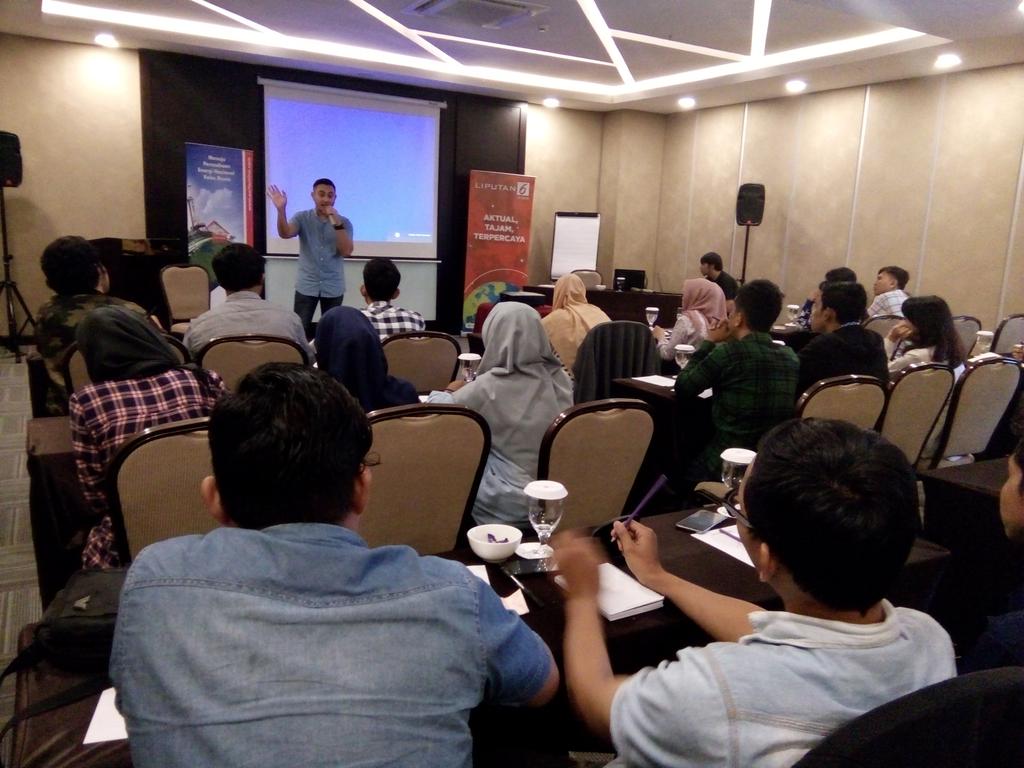 Para Finalis #EnergiMudaPertamina Balikpapan terlihat antusias saat sesi  Coach <a href="/ryanwiedaryanto/">ryan wiedaryanto</a>