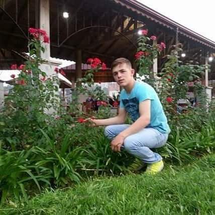 #ErenİyikiVarsın Bayrakları bayrak yapan üstündeki kandır, toprak, eğer uğrunda ölen varsa vatandır.