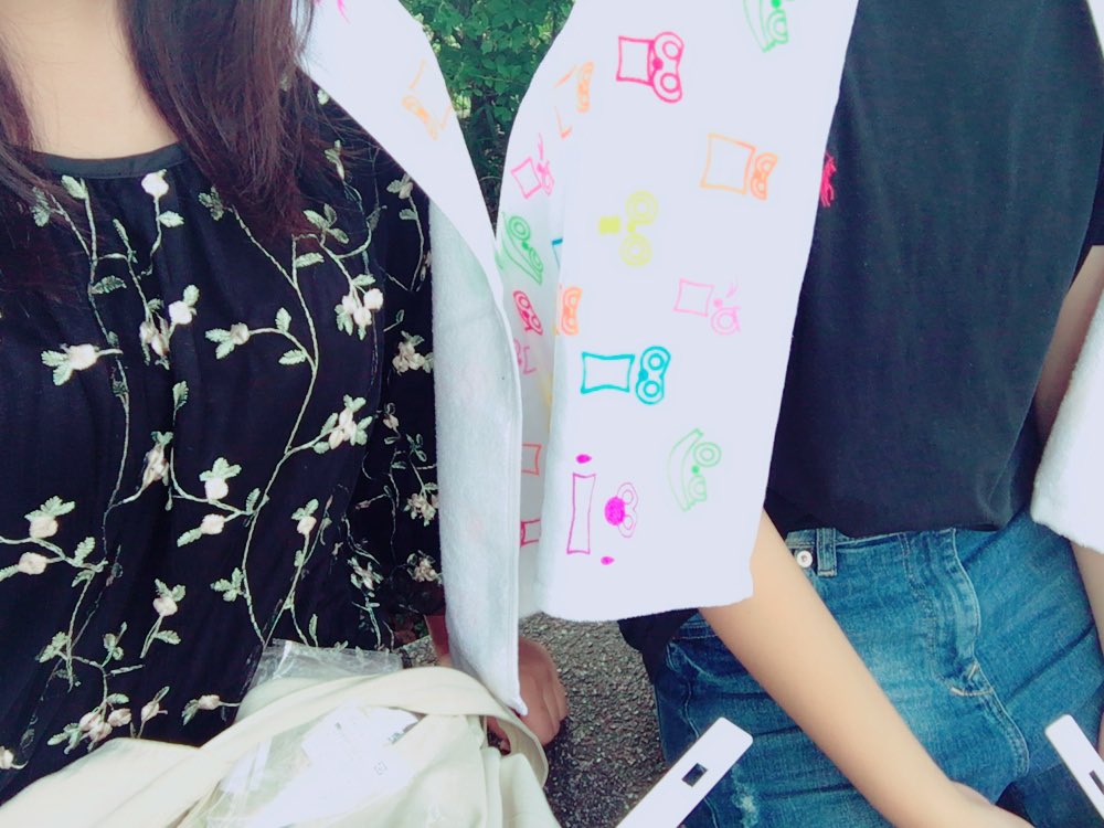 k_____O71's tweet photo. 会える子この服で茶髪と白帽子が裏広場にいるので来てください！！！ https://t.co/QtpW0MaC4V