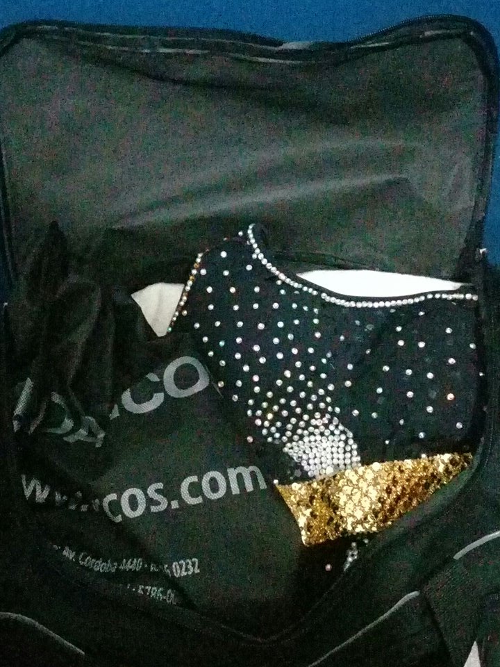AgosGuzman01's tweet photo. Bolso listo!!! Mañana se compite #WorldSalsaSummit 💃❤ https://t.co/GiYU1mXDga