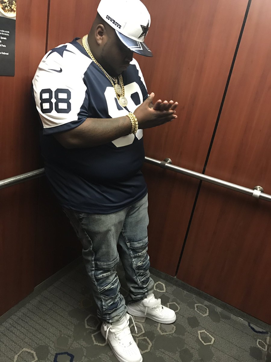 TRell785's tweet photo. Ready For My Concert in Dallas Texas !! I jus wanna say thank you to GOD , With him all things are Possible 🙏🏾 #getusedtome https://t.co/jBVWAIdtQx