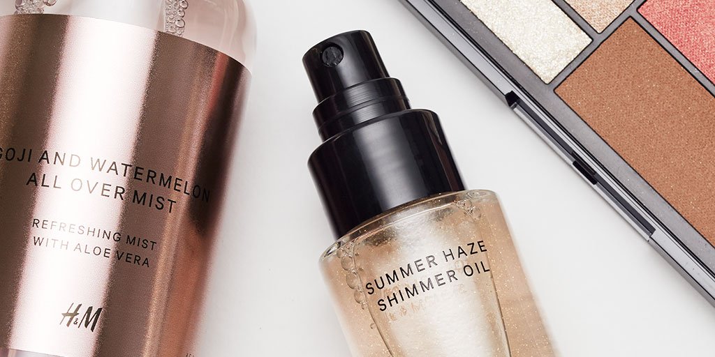 H&M on Twitter: "Dreaming of that perfect vacation glow? Here are our top 3  beauty picks for a relaxed, glowy look. https://t.co/gTNOFelbt8 #HMMagazine  https://t.co/6jjHRL0Eek" / Twitter