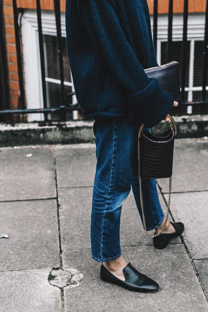 sassique's tweet photo. Mixing navy &amp; black #fashion https://t.co/NQq1XWIv93 https://t.co/9NbxxXbexu