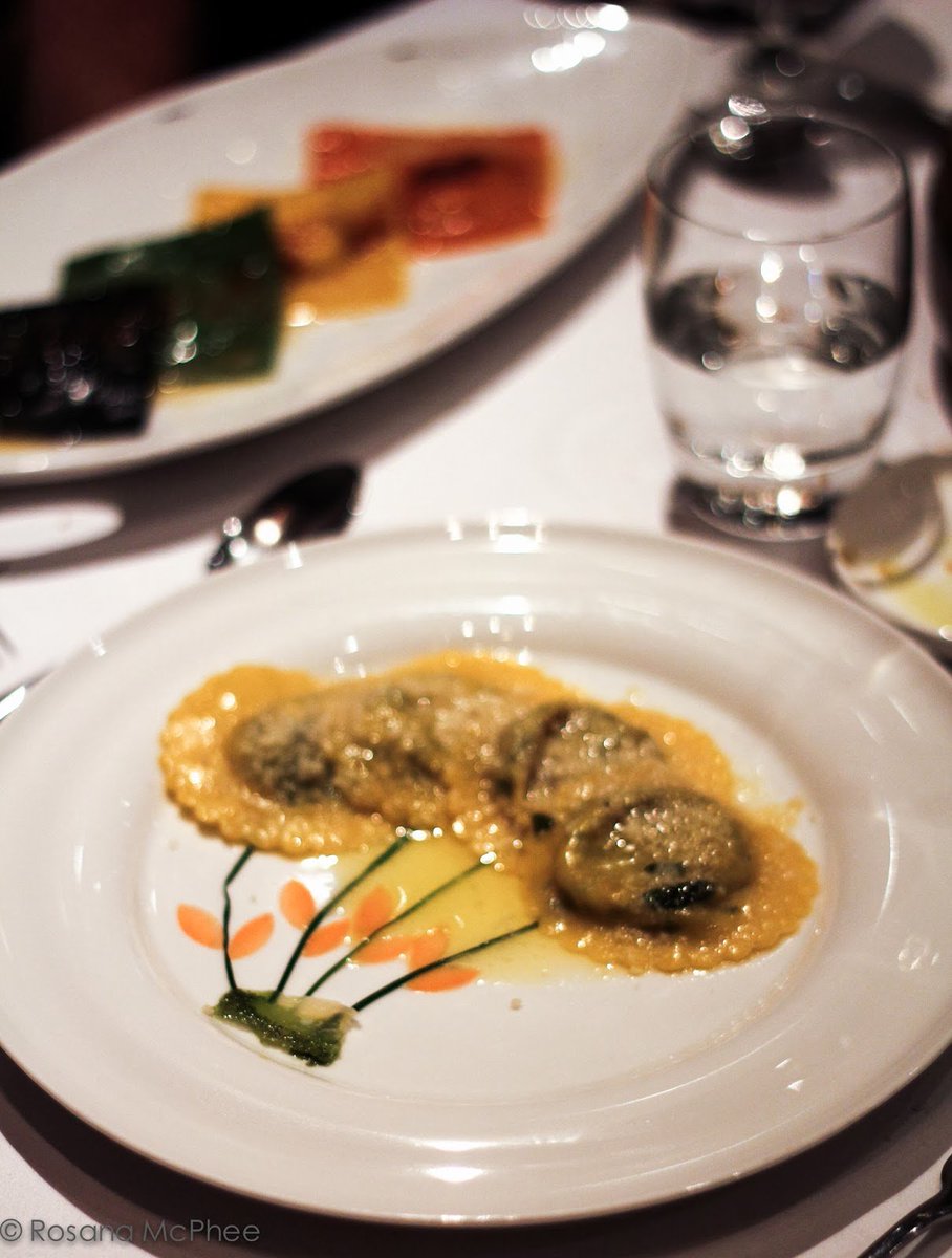 Rosana_McPhee's tweet photo. A stunning Italian meal at Latium https://t.co/YQt0bHklP7 #luxury #restaurant #review https://t.co/50toDtgI8i
