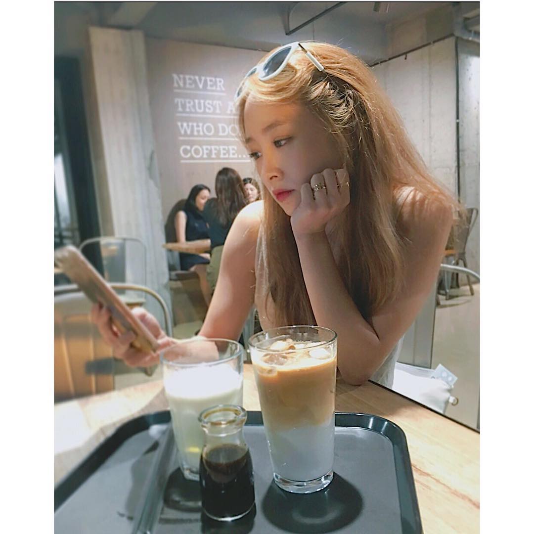karasnaps's tweet photo. [NICOLE INSTAGRAM] nicole__jung: 이건 좀 여자여자하게 나온거같에 ... #hazecollection https://t.co/UT6y82QMup #kpopsnaps https://t.co/Z3RdkC4jg6