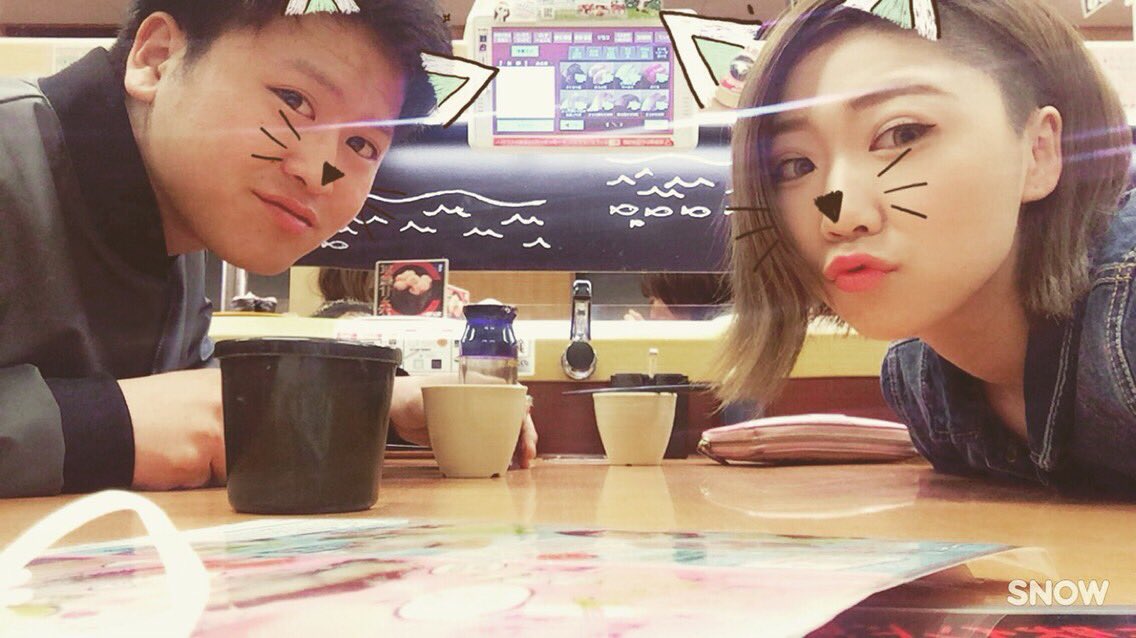 aks2ya's tweet photo. 😍🖤💋💄🌈 https://t.co/SDIorSkeiX