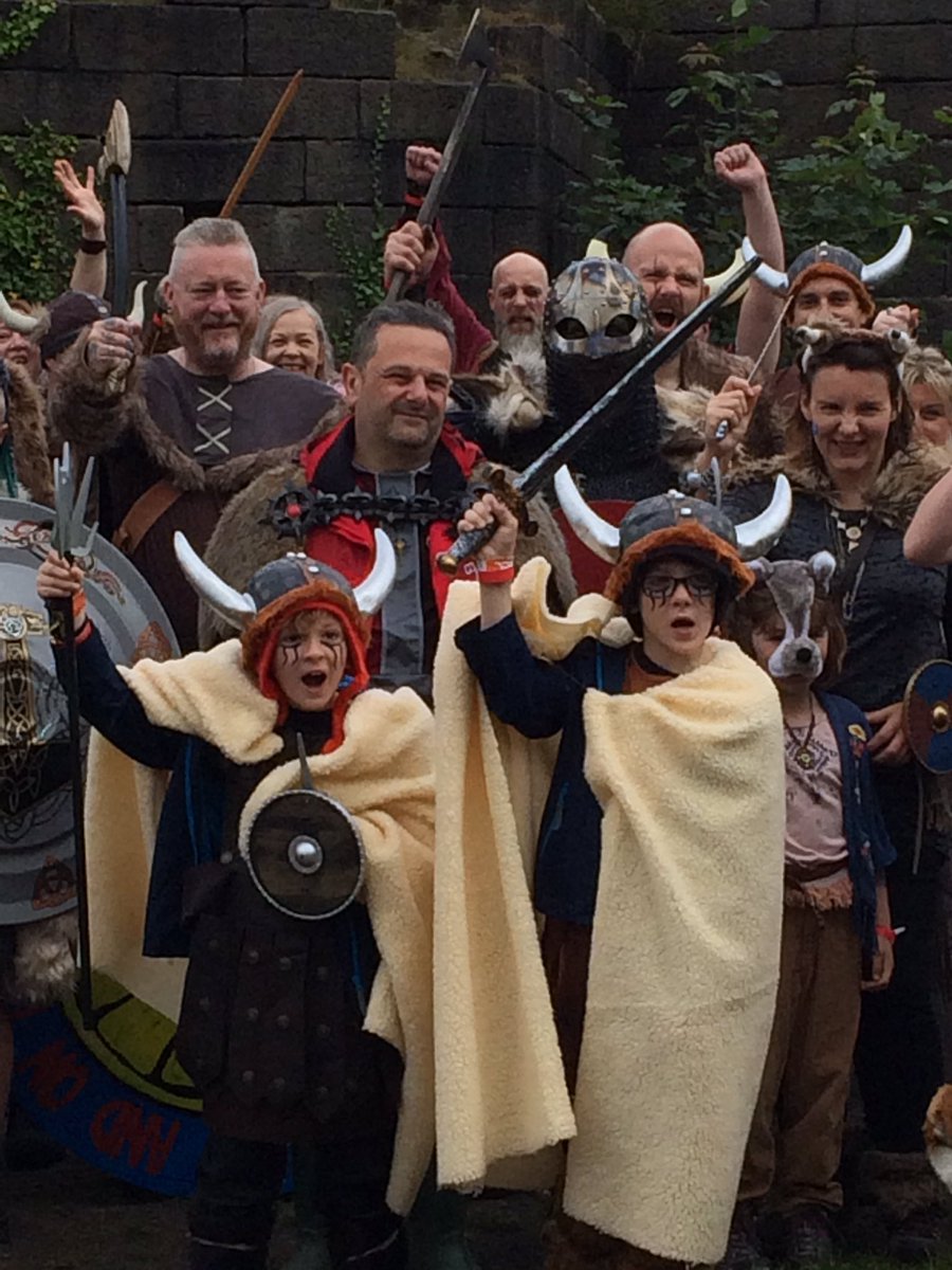 livingINBL's tweet photo. Well you don't see this every day... #VikingMarch...Amazing event https://t.co/ubm95ApBfi